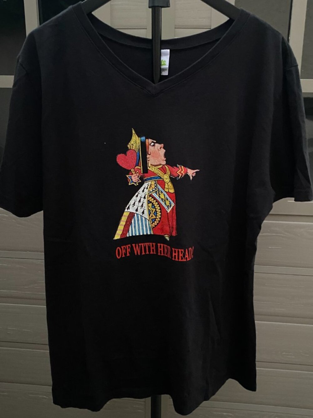 Size 2X Vintage Y2K Queen of Hearts Off With Her Head T-shirt